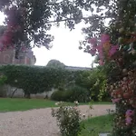 Au Chateau Blanc 2* Saint-Aubin-lès-Elbeuf